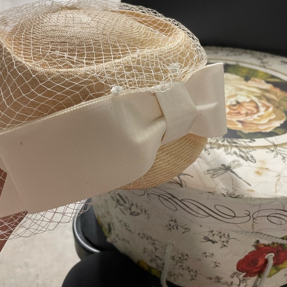 McJohn Vintage Cream‎ hat with mesh overlay main image 4